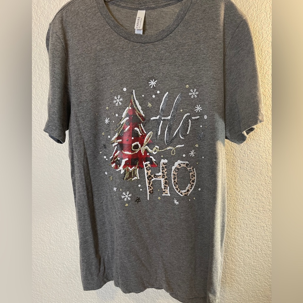 Bella Canvas Christmas tee shirt size large